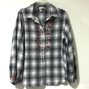 Knox Rose Plaid Embroidered Shirt w/peasant sleeve